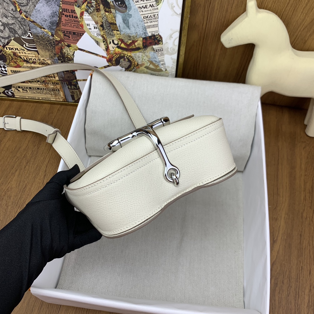 에르메스 델라 카발레리아 미니 앱송 나타